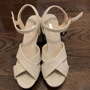 NWT Platform sandals